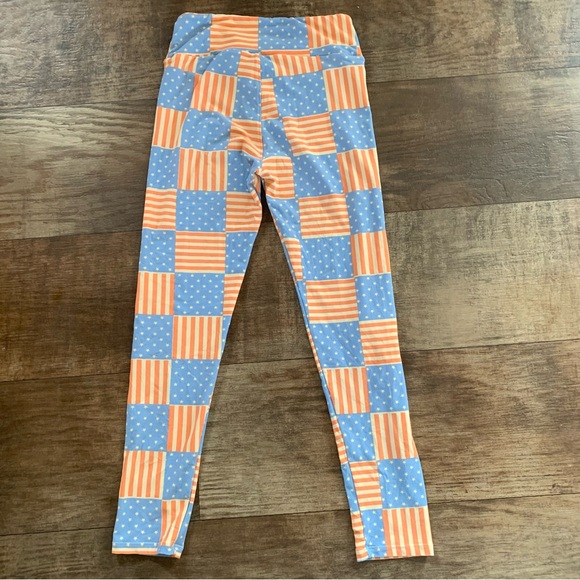 LuLaRoe pastel American flag print leggings - Picture 2 of 5